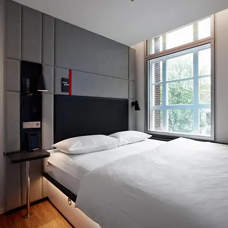 Citizenm Amstel 酒店 4*