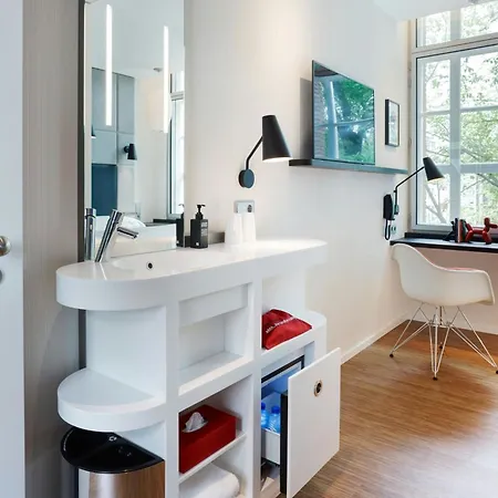 Citizenm Amstel 4*
