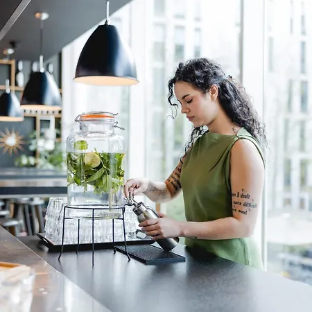 Отель Citizenm Amstel 4*