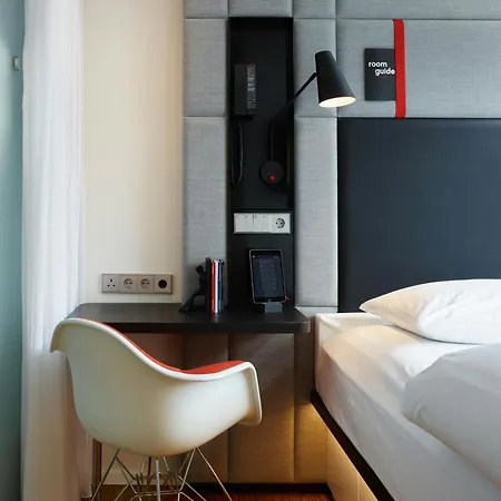 Citizenm Amstel Hotel 4*