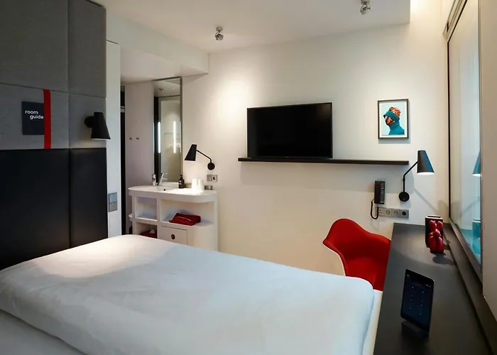 Citizenm Amstel Hotel 4*