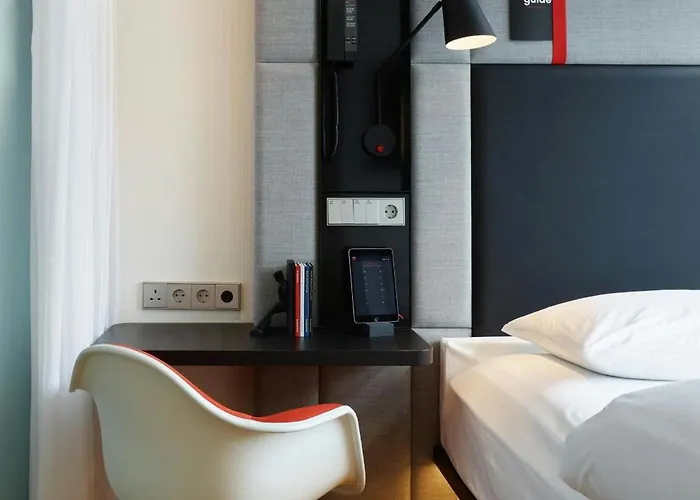 Citizenm Amstel Hotel 4*