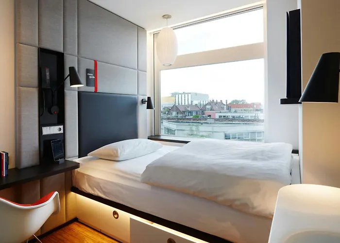 מלון Citizenm Amstel 4*